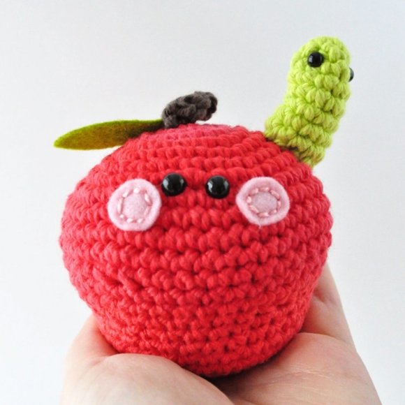 Apple and Worm Crochet Kit - Picture 2 of 9
